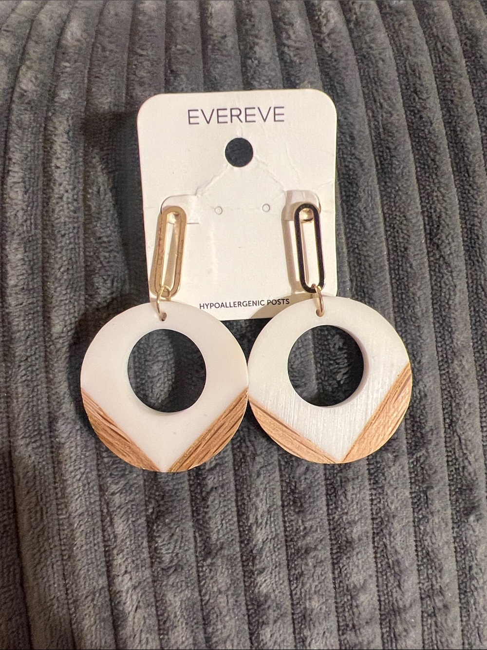 Evereve White and Gold Chevron Circle Drop Earrings
